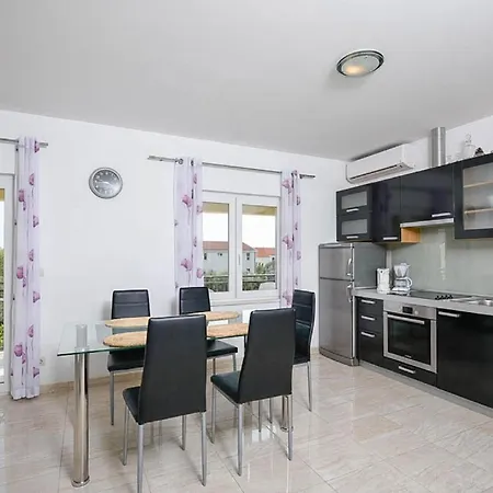 Ferienwohnung Fuer 5 Personen 1 Kind Ca 75 Qm In Stankovic Bei Orebic, Dalmatien Sueddalmatien