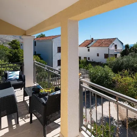 Apartment Ferienwohnung Fuer 5 Personen 1 Kind Ca 75 Qm In Stankovic Bei Orebic, Dalmatien Sueddalmatien *