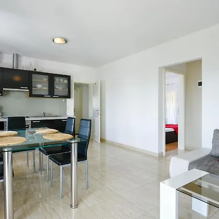 Ferienwohnung Fuer 5 Personen 1 Kind Ca 75 Qm In Stankovic Bei Orebic, Dalmatien Sueddalmatien アパート オレビック